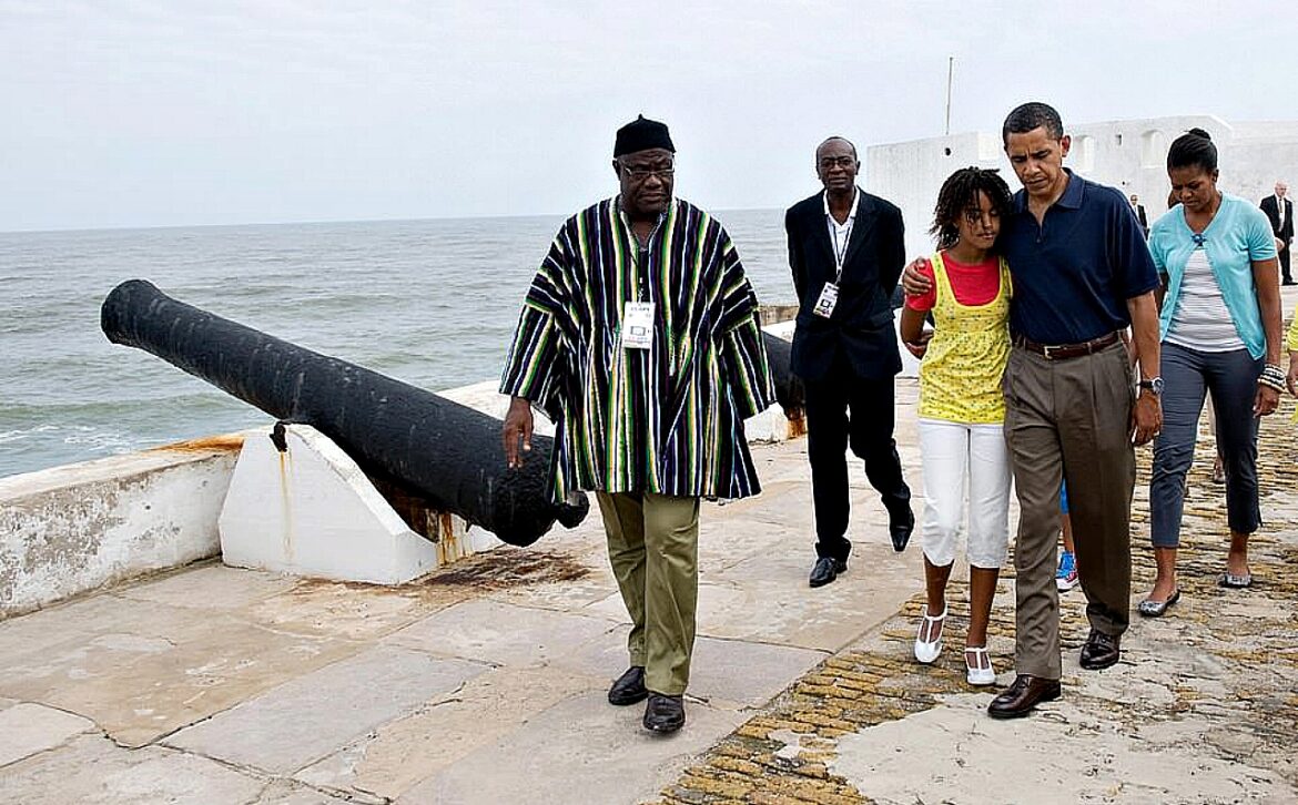 Obama-visits-Ghana-2009