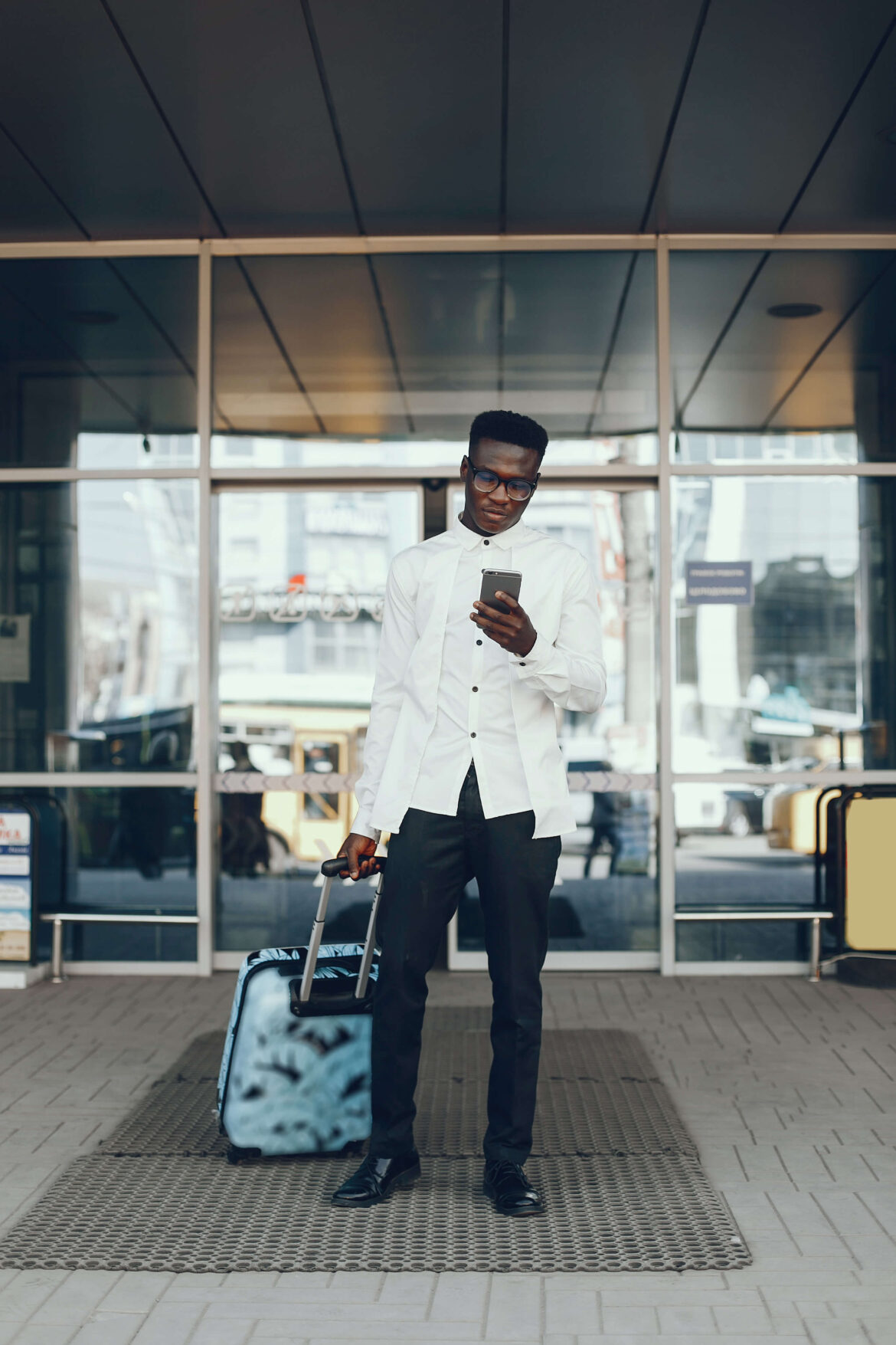 elegant-black-man (2) elegant black man moving back to ghana